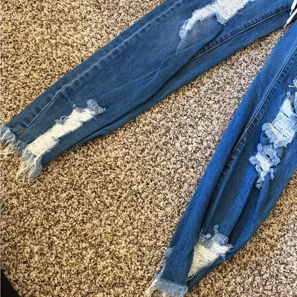 Fashion Nova Distressed Skinny Jeans in Blue - Picture 4 of 7
